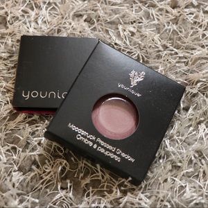 💥🆕💥 YOUNIQUE SINGLE SHADOW W/COMPACT “AGILE”